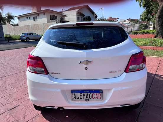 CHEVROLET-ONIX-1.0 MPFI LT 8V FLEX 4P MANUAL CHEVROLET-ONIX-2014