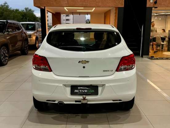 CHEVROLET-ONIX-2014