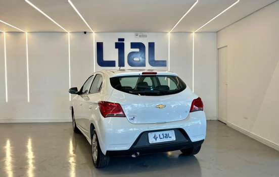CHEVROLET-ONIX-2018