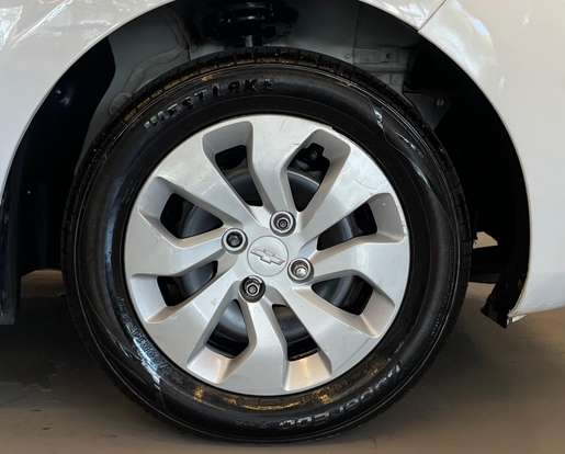 CHEVROLET-ONIX-2018