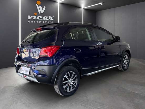 CHEVROLET-ONIX-1.4 MPFI ACTIV 8V FLEX 4P AUTOMÁTICO CHEVROLET-ONIX-2017