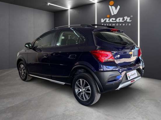 CHEVROLET-ONIX-1.4 MPFI ACTIV 8V FLEX 4P AUTOMÁTICO CHEVROLET-ONIX-2017