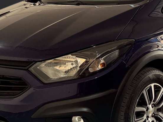 CHEVROLET-ONIX-1.4 MPFI ACTIV 8V FLEX 4P AUTOMÁTICO CHEVROLET-ONIX-2017