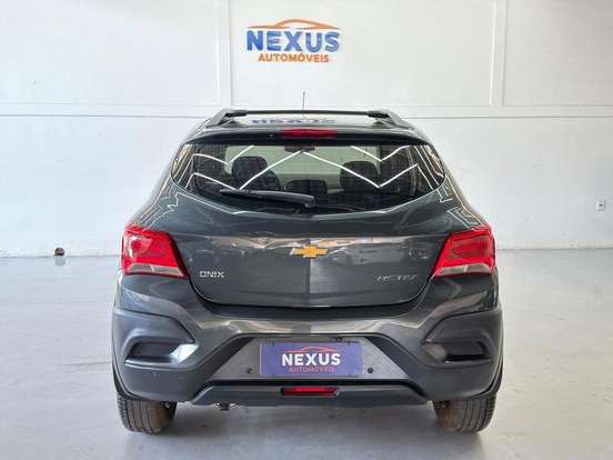 CHEVROLET-ONIX-2019