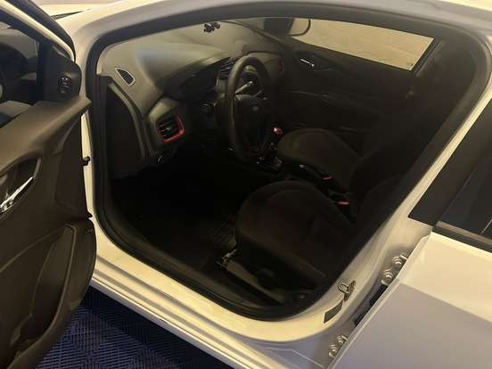 CHEVROLET-ONIX-2015