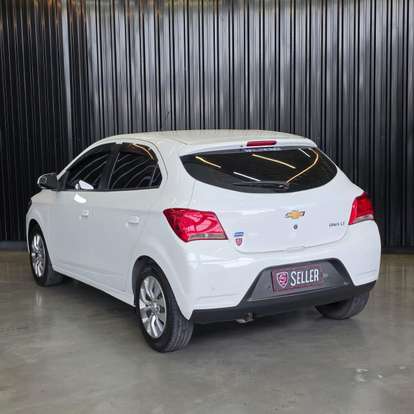 CHEVROLET-ONIX-2016