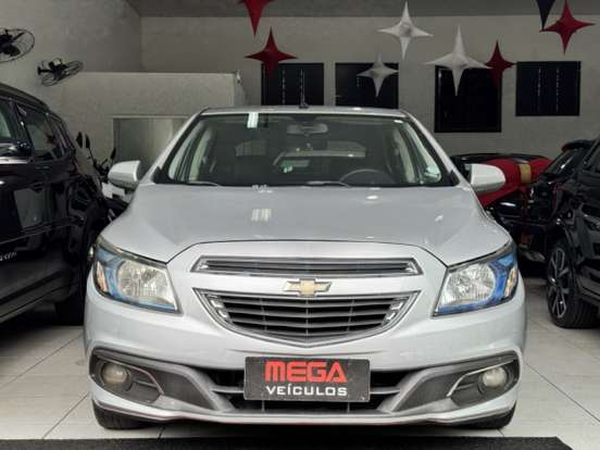CHEVROLET-ONIX-2013