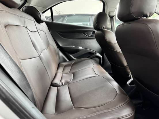 CHEVROLET-ONIX-2013