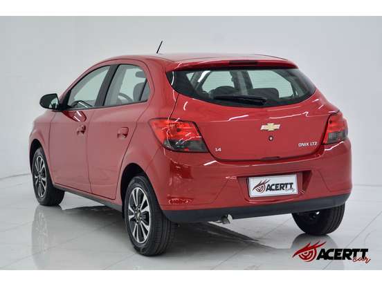 CHEVROLET-ONIX-2016