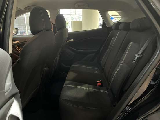CHEVROLET-TRACKER-2024