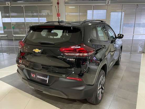 CHEVROLET-TRACKER-2024