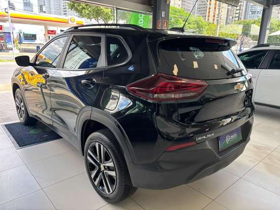 CHEVROLET-TRACKER-2023