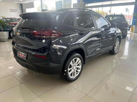 CHEVROLET-TRACKER-2023