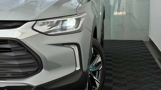 CHEVROLET-TRACKER-2023