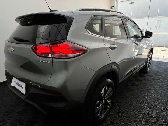 CHEVROLET-TRACKER-2023