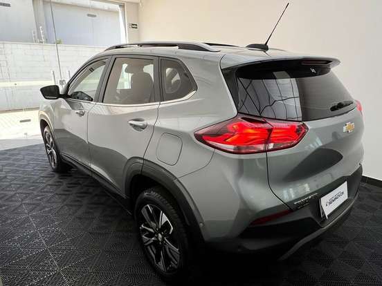 CHEVROLET-TRACKER-2023