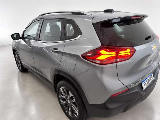 CHEVROLET-TRACKER-2025