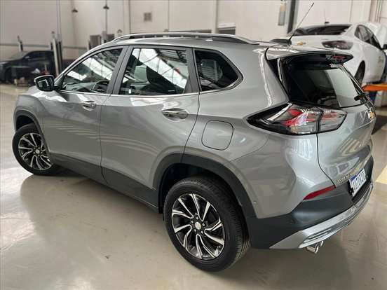 CHEVROLET-TRACKER-2025