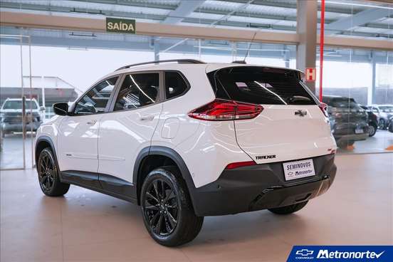 CHEVROLET-TRACKER-2023