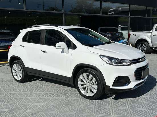 CHEVROLET-TRACKER-2018