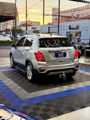 CHEVROLET-TRACKER-2017