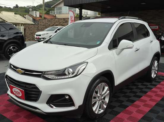 CHEVROLET-TRACKER-2018