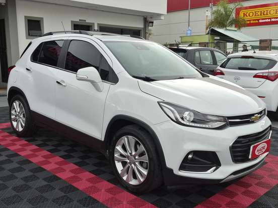 CHEVROLET-TRACKER-2018