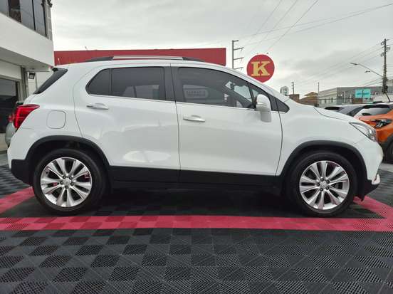 CHEVROLET-TRACKER-2018