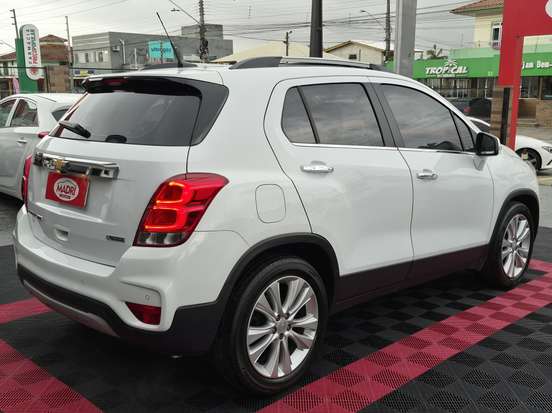 CHEVROLET-TRACKER-2018