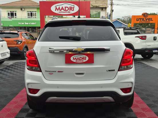 CHEVROLET-TRACKER-2018