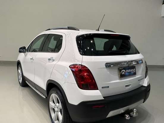 CHEVROLET-TRACKER-2015