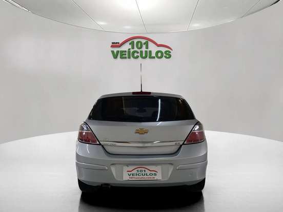 CHEVROLET-VECTRA-2.0 MPFI GT HATCH 8V FLEX 4P AUTOMÁTICO CHEVROLET-VECTRA-2011