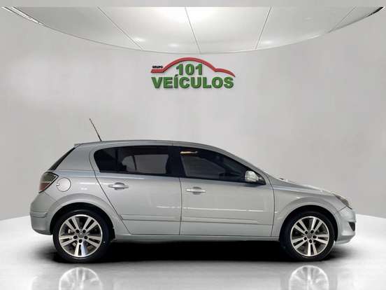 CHEVROLET-VECTRA-2011