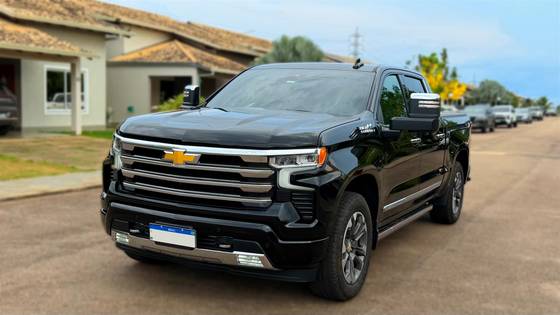 CHEVROLET SILVERADO 5.3 V8 GASOLINA 1500 HIGH COUNTRY 4X4 AUTOMÁTICO