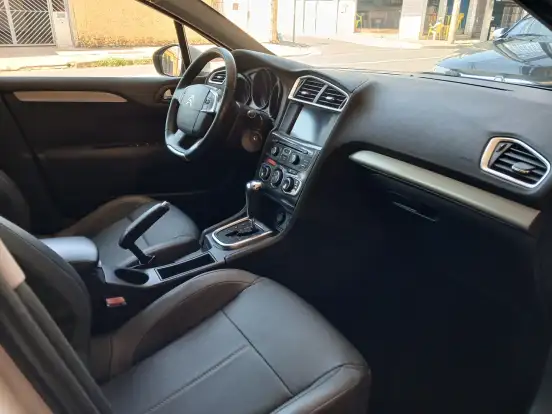 CITROËN-C4 LOUNGE-1.6 EXCLUSIVE 16V TURBO FLEX 4P AUTOMÁTICO CITROËN-C4 LOUNGE-2014