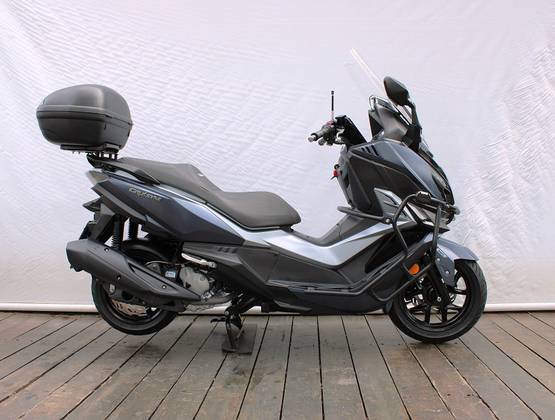 DAFRA CRUISYM 300 