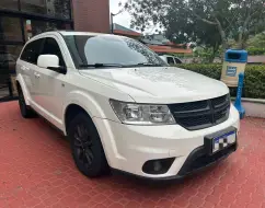 DODGE JOURNEY 3.6 SXT V6 GASOLINA 4P AUTOMÁTICO DODGE JOURNEY 3.6 SXT V6 GASOLINA 4P AUTOMÁTICO