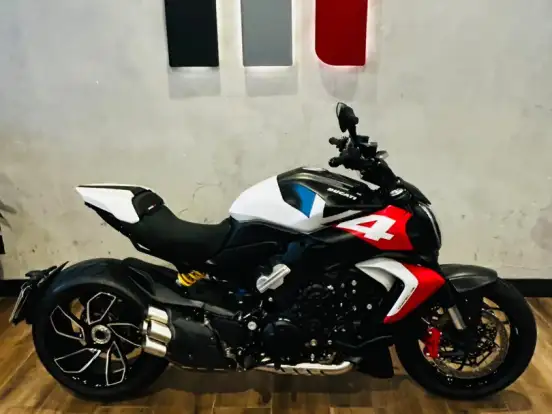 DUCATI-DIAVEL V4 DUCATI-DIAVEL V4-2026