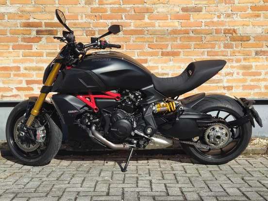 DUCATI-DIAVEL 1260 S-2022