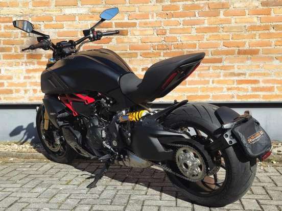 DUCATI-DIAVEL 1260 S-2022