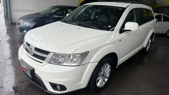 FIAT FREEMONT 2.4 PRECISION 16V GASOLINA 4P AUTOMÁTICO