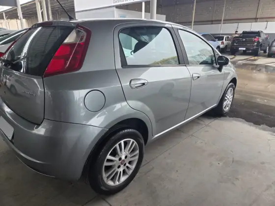 FIAT PUNTO 1.4 ATTRACTIVE 8V FLEX 4P MANUAL