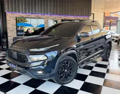 FIAT TORO 2.0 16V TURBO DIESEL ULTRA 4WD AT9 FIAT TORO 2.0 16V TURBO DIESEL ULTRA 4WD AT9