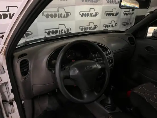 FORD-COURIER-2011