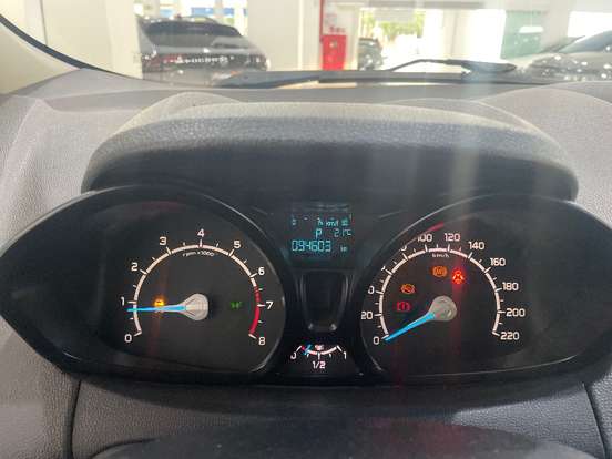 FORD-ECOSPORT-2015