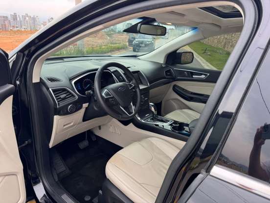 FORD-EDGE-2016