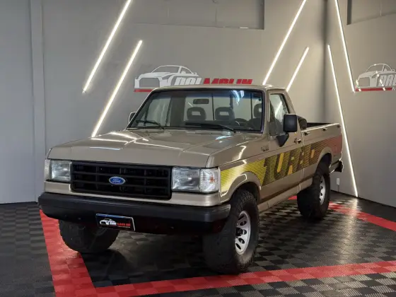 FORD F-1000 3.9 SUPER SÉRIE 4X2 CS 8V TURBO DIESEL 2P MANUAL