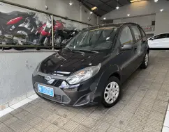 FORD FIESTA 1.0 ROCAM HATCH 8V FLEX 4P MANUAL FORD FIESTA 1.0 ROCAM HATCH 8V FLEX 4P MANUAL