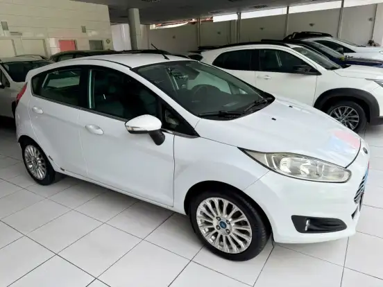 FORD-FIESTA-1.6 TITANIUM HATCH 16V FLEX 4P AUTOMÁTICO FORD-FIESTA-2013