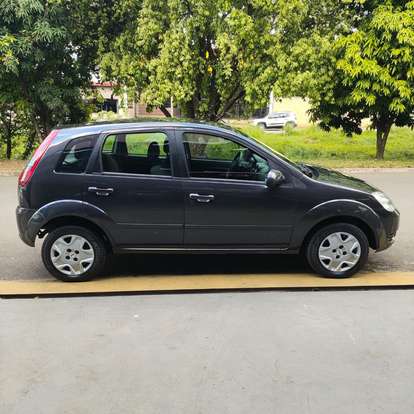 FORD-FIESTA-2006